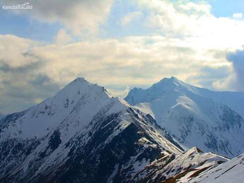 Vachkazhets Volcano, Russia's Kamchatka Peninsula. 2024 Kamchatka Mil Mi-8 Helicopter Crash: What Happened?