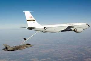 Air-to-Air Refueling example image 3