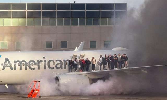 american airlines jet burns